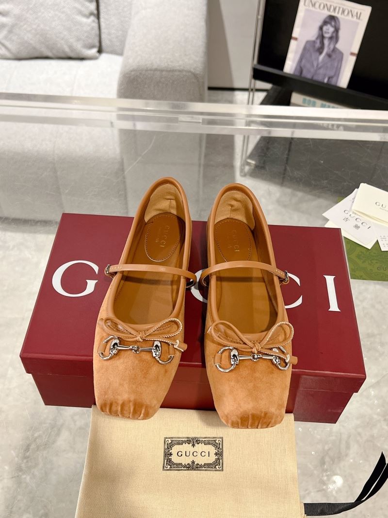 Gucci Flat Shoes